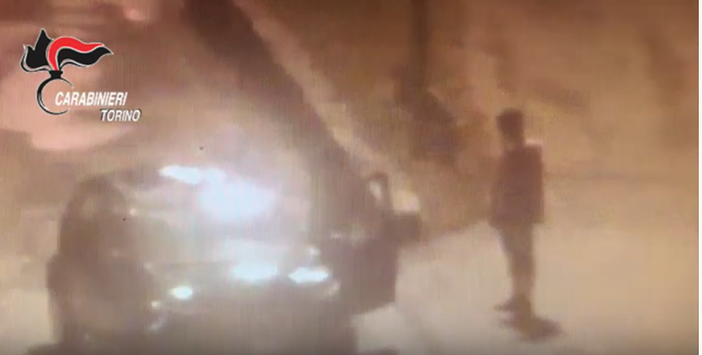 Sestriere, rubano e danneggiano autovetture per noia: denunciati 4 minori (VIDEO)