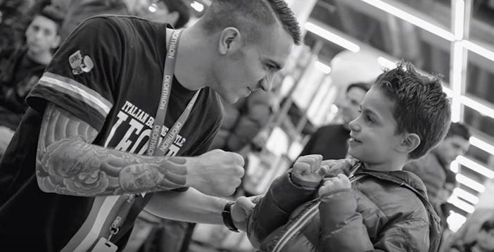 Cristian Lucia, campione italiano Muay thai si esibisce a Torino Cristian Lucia, campione italiano Muay thai si esibisce a Torino