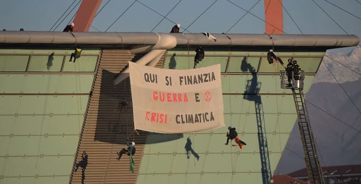 Dopo l'archiviazione delle denunce, sospesi i fogli di via agli attivisti di Extinction Rebellion