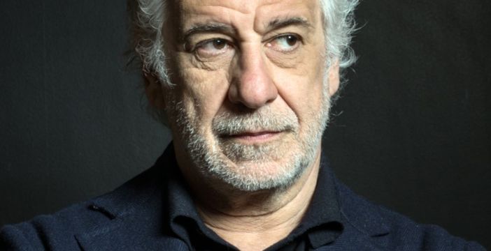 Toni Servillo e Angelo Curti presentano "Il teatro al lavoro" di Massimiliano Pacifico Toni Servillo e Angelo Curti presentano "Il teatro al lavoro" di Massimiliano Pacifico