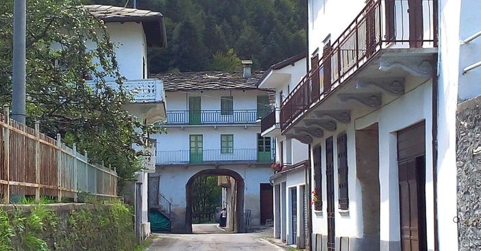 Il comune di Ribordone Il comune di Ribordone