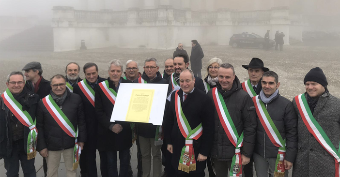 I sindaci della Città Metropolitana firmano il Patto di Superga: “Non siamo il dormitorio di Torino” [VIDEO]
