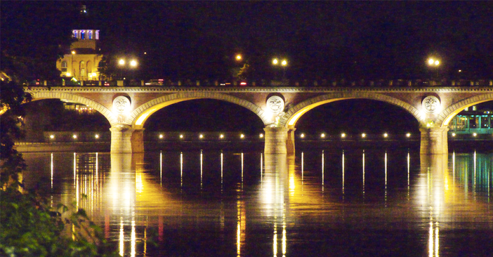 I ponti Umberti I, Isabella e Balbis tornano a splendere: domani inaugurate nuove illuminazioni