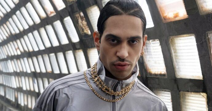 Mahmood sul palco dei Todays 2024 insieme a Jupiter &amp; Okwess e A Toys Orchestra