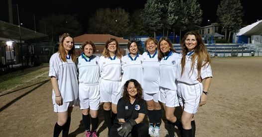 “Diamo un calcio al femminicidio” con le ragazze di Moncalieri “Diamo un calcio al femminicidio” con le ragazze di Moncalieri