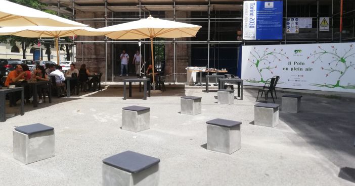 Lo spazio pedonale del Polo '900 Lo spazio pedonale del Polo '900