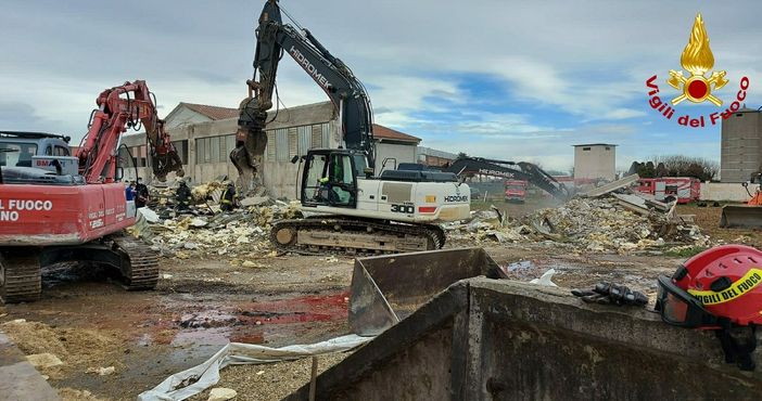 crollo stalla a piossasco crollo stalla a piossasco