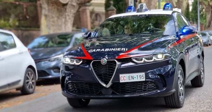Ferito in strada con cinque colpi di pistola, trasportato d’urgenza al Giovanni Bosco Ferito in strada con cinque colpi di pistola, trasportato d’urgenza al Giovanni Bosco