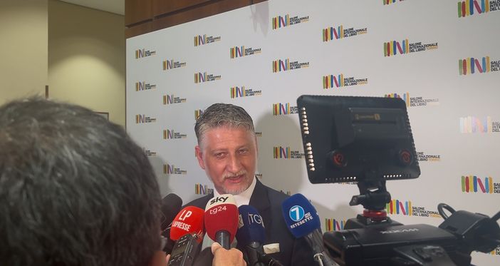 Ivrea rispolvera l’eredità di Olivetti, punta a sedurre il ministro Giuli e a riaprire i suoi alberghi