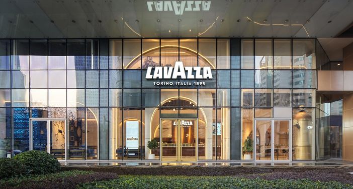 Gruppo Lavazza e YUM accelerano l'espansione delle caffetterie in Cina ed estendono la partnership alla distribuzione dei prodotti Gruppo Lavazza e YUM accelerano l'espansione delle caffetterie in Cina ed estendono la partnership alla distribuzione dei prodotti