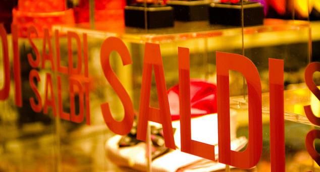 Dal 7 luglio via ai saldi estivi in Piemonte, tutti i consigli del Codacons