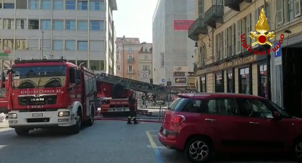 vigili del fuoco piazza carlo felice