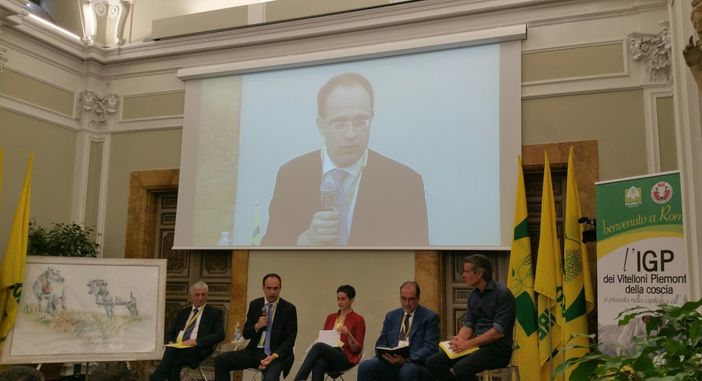 Coldiretti: «La vera svolta green cominci da più frutta nei succhi» Coldiretti: «La vera svolta green cominci da più frutta nei succhi»