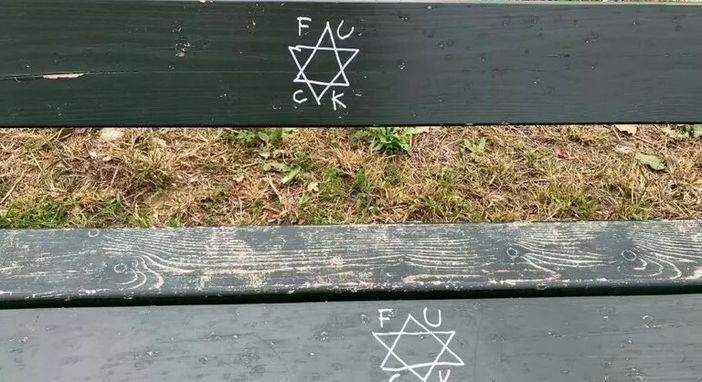 L'associazione Pannella lancia l'allarme: "Scritte contro gli ebrei a Torino" L'associazione Pannella lancia l'allarme: "Scritte contro gli ebrei a Torino"