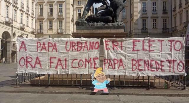 striscione contro cairo striscione contro cairo