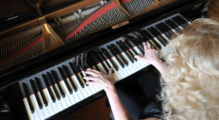 Sogna, suona e crea: Maria Teresa Immormino e le sue lezioni di pianoforte