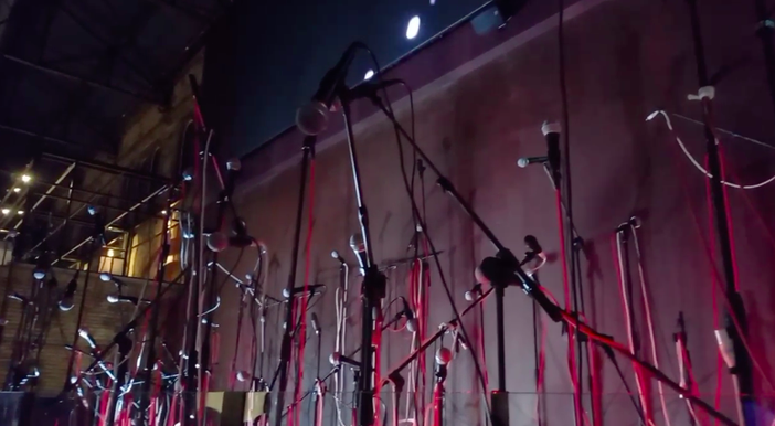 Alle Ogr Cult, la foresta di microfoni di Davide Boosta Dileo accoglie e registra le voci dei visitatori Alle Ogr Cult, la foresta di microfoni di Davide Boosta Dileo accoglie e registra le voci dei visitatori