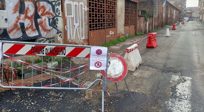 Nichelino, dissuasori contro i 'furbetti del parcheggio' in via Moncenisio