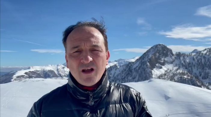 cirio sulla neve
