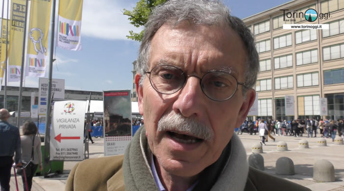 La denuncia di Mauro Salizzoni: "Tolti posti letto ordinari per darli ai malati di Covid, presto toccherà a trapianti e malati di cuore"