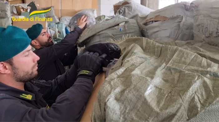 Falso made in Italy, blitz a Torino della Guardia di Finanza: scoperta frode da 7 milioni di euro