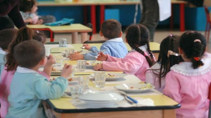 Più di tremila controlli nelle mense scolastiche di Torino, Di Martino: "Attenzione alla qualità del servizio"