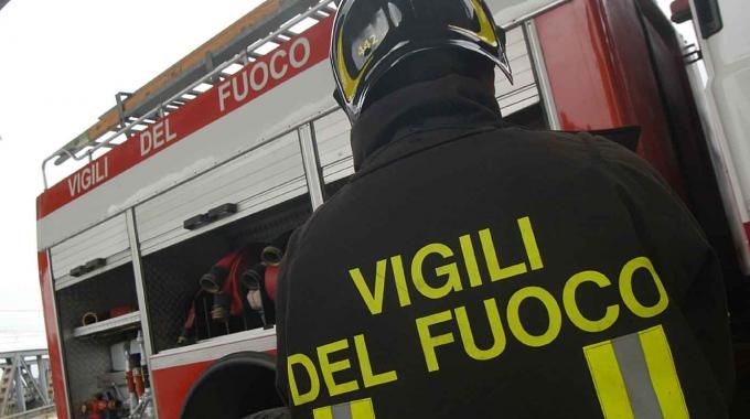 Fuga di gas in una palazzina, una ventina le persone evacuate Fuga di gas in una palazzina, una ventina le persone evacuate