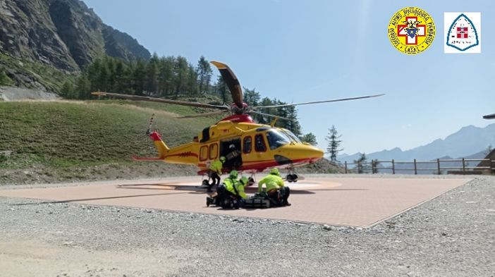 Alpinista francese soccorso nel vallone di Piantonetto Alpinista francese soccorso nel vallone di Piantonetto