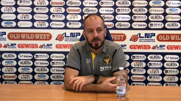 coach Cavina