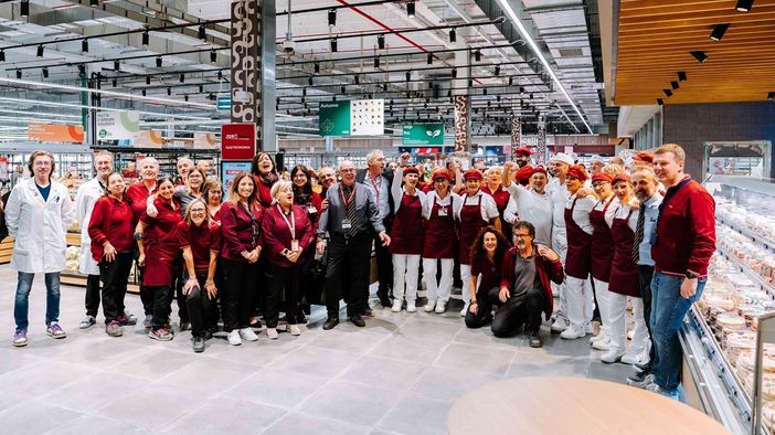 Foto di gruppo dei lavoratori Ipercoop di Beinasco Foto di gruppo dei lavoratori Ipercoop di Beinasco