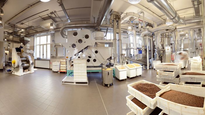 Il cioccolato torinese non è più solo buono: diventa anche bello. Gobino abbraccia Armani per conquistare il mondo