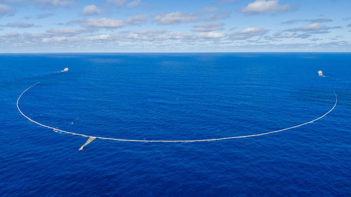 Scatto dal sito theoceancleanup.com Oceano Pacifico Scatto dal sito theoceancleanup.com Oceano Pacifico