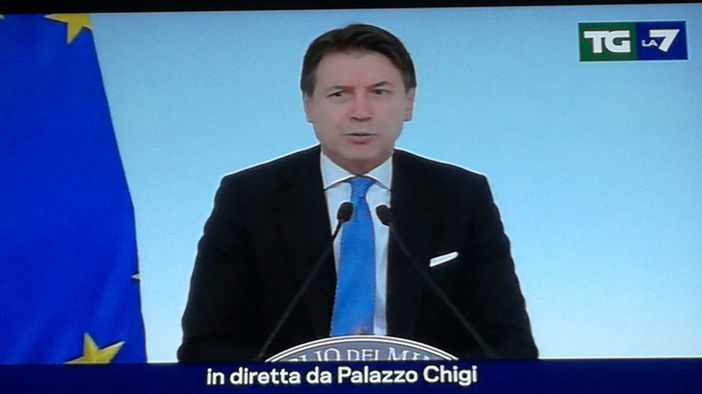 Coronavirus, Torino e l'Italia si fermano. Conte: "Misure stringenti, non c'è più tempo" Coronavirus, Torino e l'Italia si fermano. Conte: "Misure stringenti, non c'è più tempo"