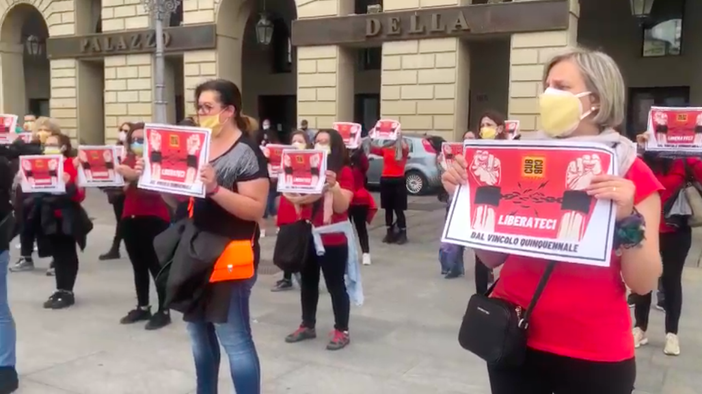 A Torino flash bob delle insegnanti contro il vincolo alla mobilità A Torino flash bob delle insegnanti contro il vincolo alla mobilità