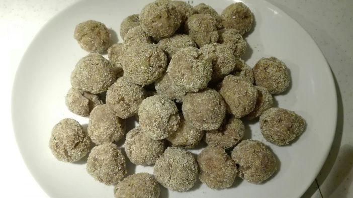 La videoricetta per fare le polpettine di melanzane La videoricetta per fare le polpettine di melanzane