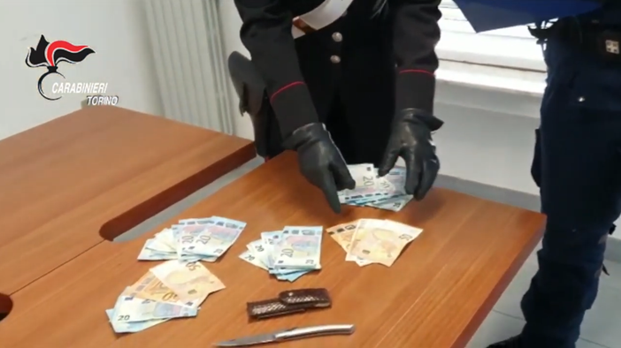 Rapina una farmacia, ma viene arrestato da carabinieri e vigili urbani di Venaria [VIDEO]