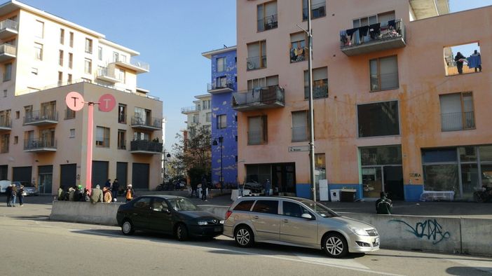 Sgombero dell'ex Moi a Torino, alcuni occupanti resistono