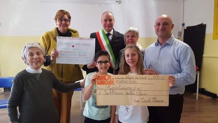 Collegno dal cuore grande, 800 euro dai bambini delle scuole per aiutare una famiglia siriana Collegno dal cuore grande, 800 euro dai bambini delle scuole per aiutare una famiglia siriana