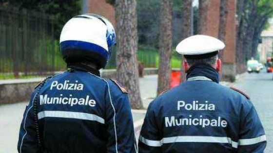 agenti della polizia municipale