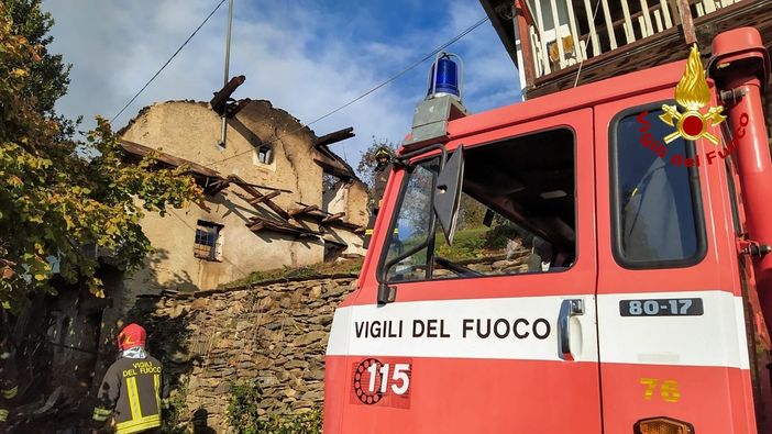 Un incendio distrugge una parte di casa in Borgata Pons ad Angrogna Un incendio distrugge una parte di casa in Borgata Pons ad Angrogna