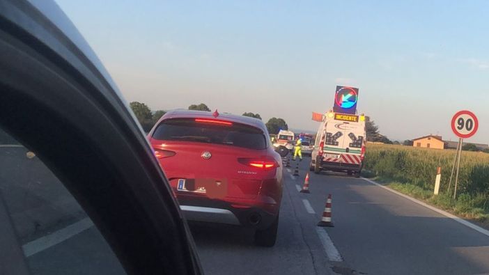 Pinerolo: Lunga coda all'imbocco dell'autostrada per un incidente