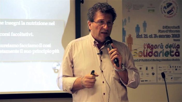 Le cose più comuni sono quelle che si conoscono meno, una di queste è sicuramente l'acqua Le cose più comuni sono quelle che si conoscono meno, una di queste è sicuramente l'acqua