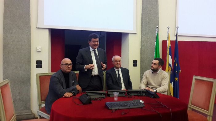 Elezioni 2017, Rosso lancia le Primarie del centrodestra Elezioni 2017, Rosso lancia le Primarie del centrodestra