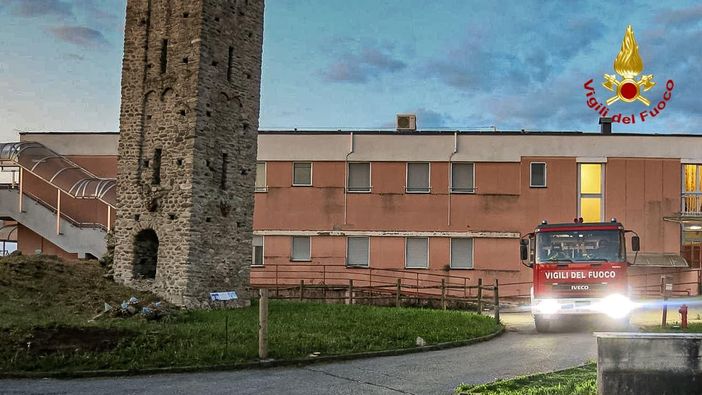 Un morto per l'incendio di una struttura ricettiva a Rivarolo