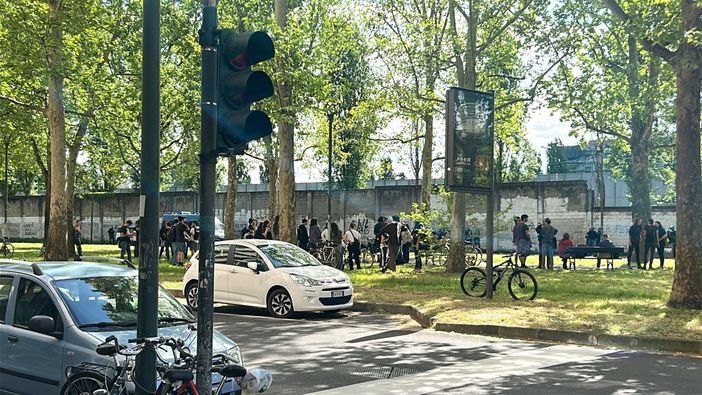 Protesta all'esterno del Cpr di corso Brunelleschi