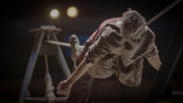 "Sospesi": il film sulle arti circensi in anteprima al CineTeatro Baretti "Sospesi": il film sulle arti circensi in anteprima al CineTeatro Baretti