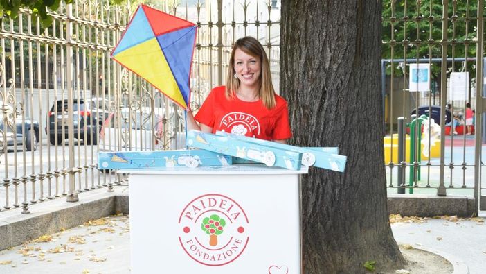 Paideia in piazza con gli "Aquiloni della felicità" Paideia in piazza con gli "Aquiloni della felicità"
