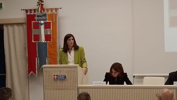 Crisi aziendali in Piemonte, Appendino all'attacco: &quot;Assenza grave del Governo, anche ai cancelli di Lear e TE Connectivity&quot;
