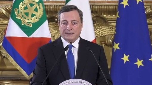 Draghi: "Riaperture sì, ma non posso ancora dire quando. Dipenderà dall'andamento vaccinale"