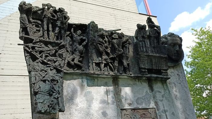 Vandalizzato 6 anni fa, l'Anpi V Circoscrizione: &quot;Restaurate il monumento di Ignazio Vian&quot;